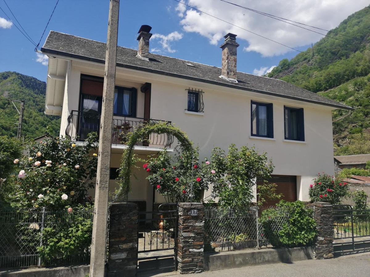 Villa Les Rosiers Bagnères-de-Luchon Exterior foto